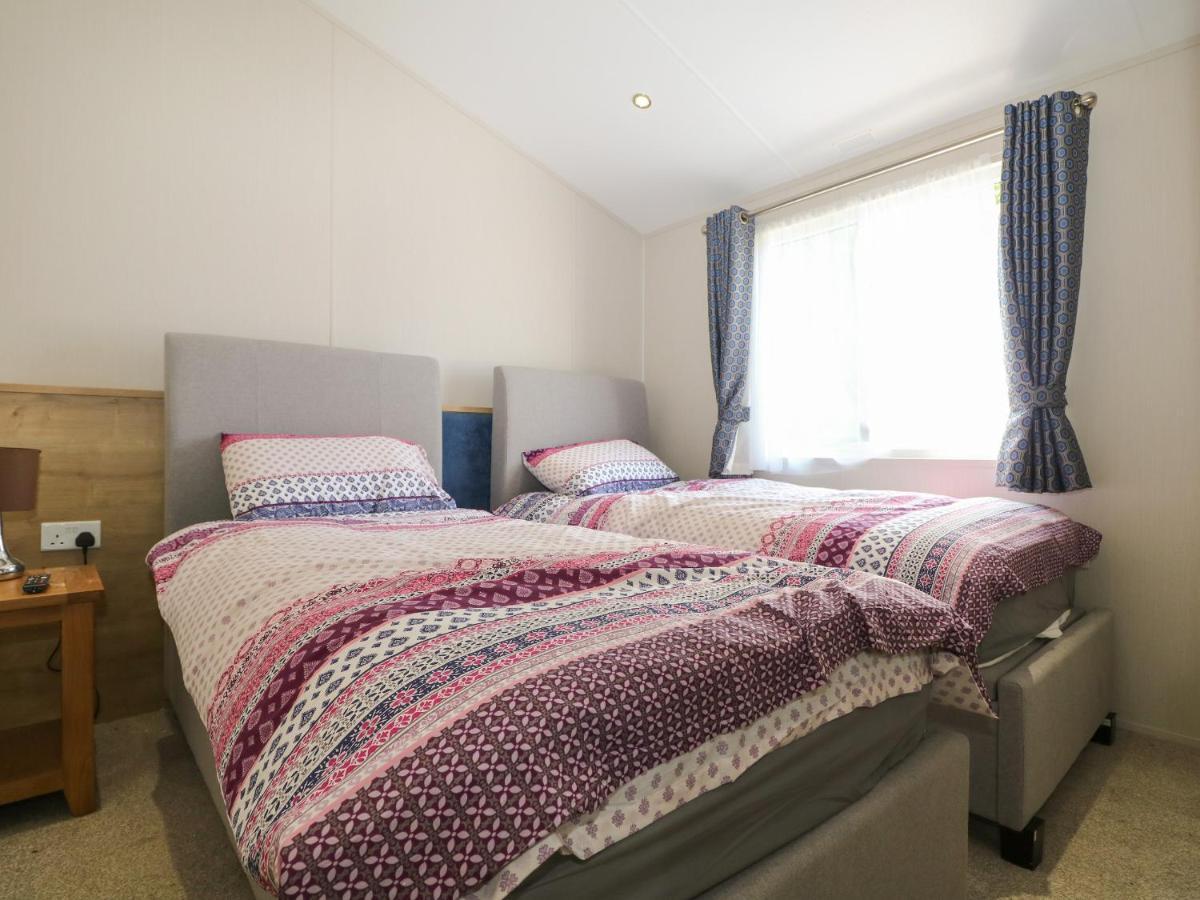 The Goodwood Lodge Chichester Ngoại thất bức ảnh